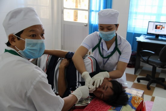 TTYT huyện Vĩnh Thạnh phát huy hiệu quả kỹ thuật nội soi tiêu hóa trong khám chữa bệnh